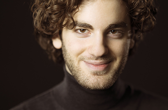 d213cc47_Emmanuel-Tjeknavorian-4114(c)-Lukas-Beck